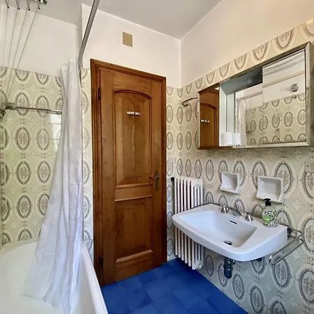 Cozy Flat In Amazing Location Apartment *